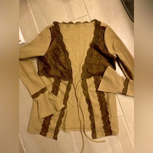 brown lacey top